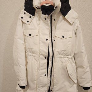 (NEVER WORE) Canada Goose Women Jacket Size M Retail $1190